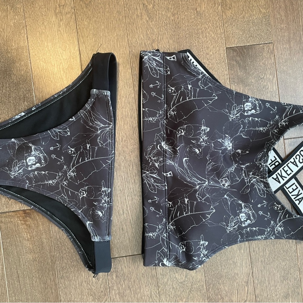Akela Surf bikini set